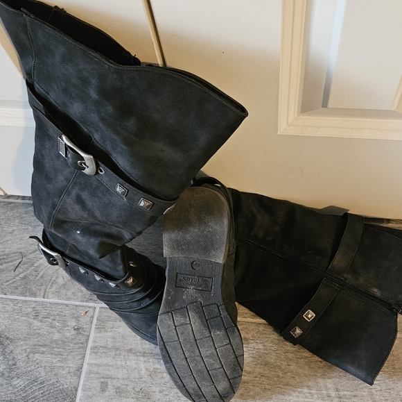 Below knee boots - Picture 2 of 2